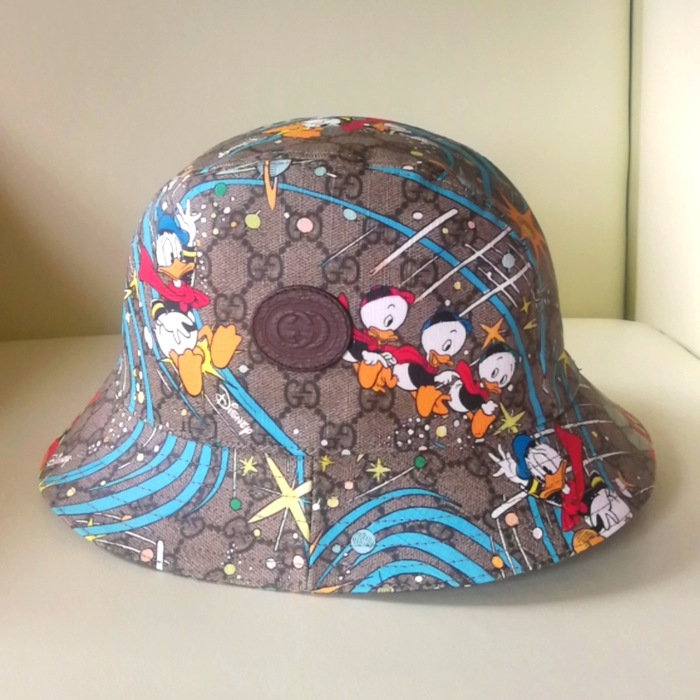 🐣🐣🐣 Authentic Disney x Gucci Donald Duck Bucket Hat